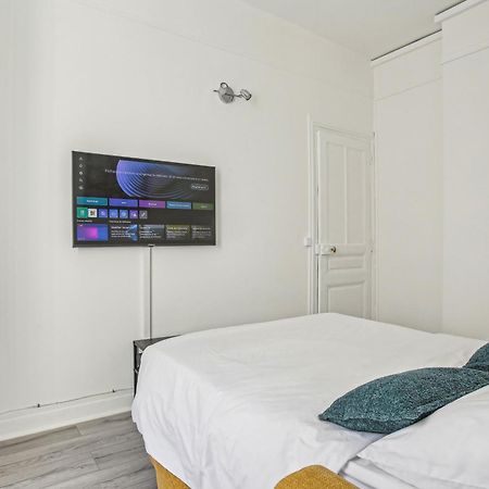 Chic And Comfortable Apart Paris Exterior photo