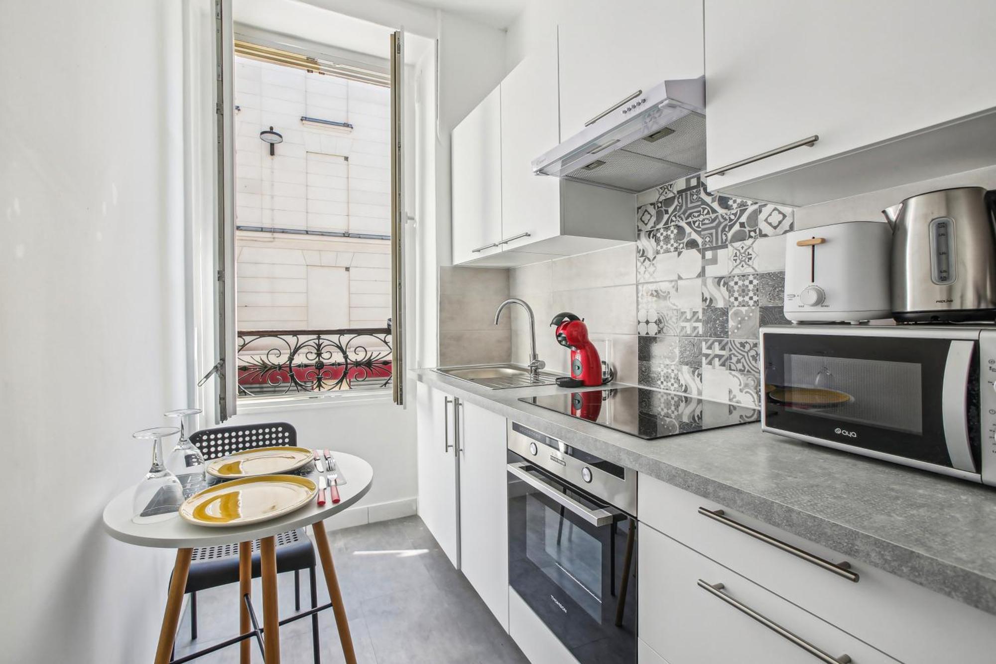 Chic And Comfortable Apart Paris Exterior photo